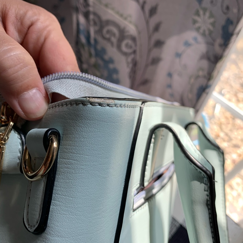 Handbag - Picture 6 of 8